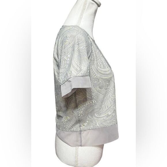 Lululemon Stripe In Stride crop paisley tee size 8? - Picture 3 of 6